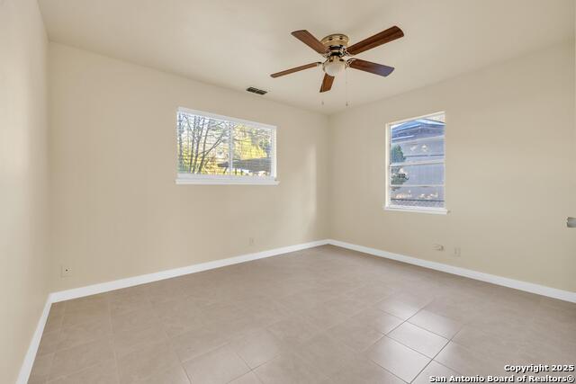 Image 10 of 38 For 2722 Lagoon  