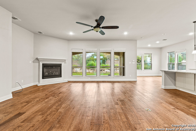 Image 28 of 50 For 24139 Vecchio