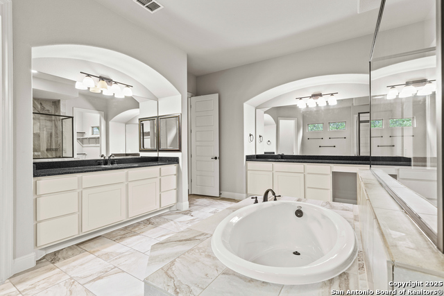 Image 35 of 50 For 24139 Vecchio