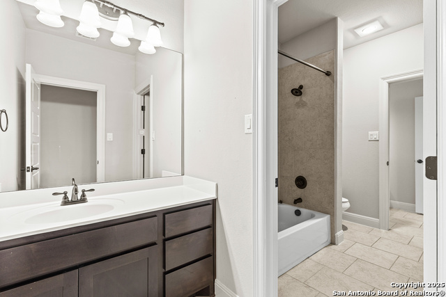 Image 47 of 50 For 24139 Vecchio