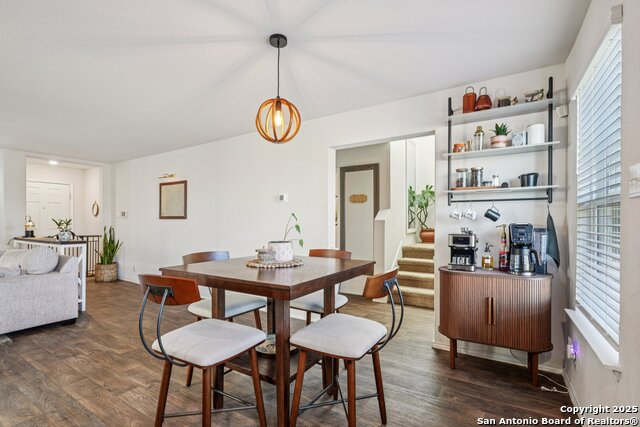 Image 32 of 35 For 8215 Blue Canal