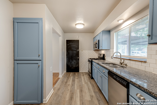 Image 11 of 29 For 354 Brettonwood Dr