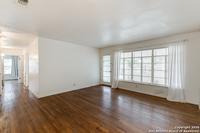 Image 7 of 29 For 354 Brettonwood Dr