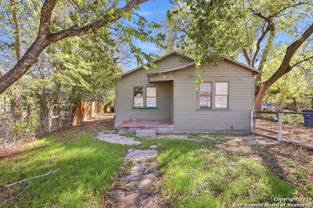 Details for 1825 Mill W, New Braunfels, TX 78130