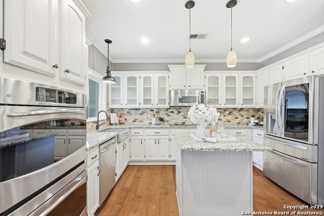 Image 10 of 35 For 16518 Inwood Cove