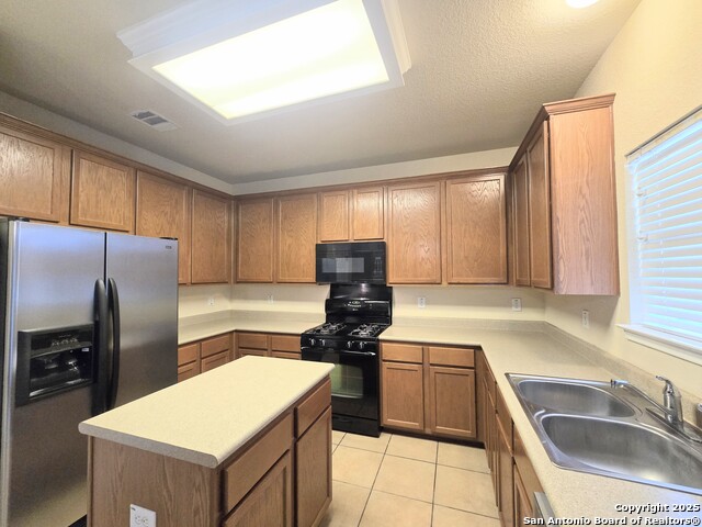 Image 6 of 23 For 12239 Painted Daisy