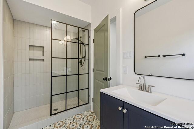 Image 17 of 29 For 314 Nika  