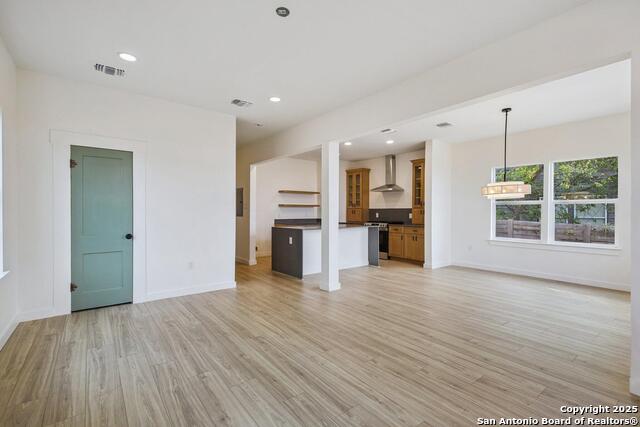 Image 2 of 29 For 314 Nika  