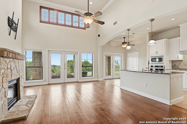 Image 7 of 34 For 7800 Sw Parkway 1710