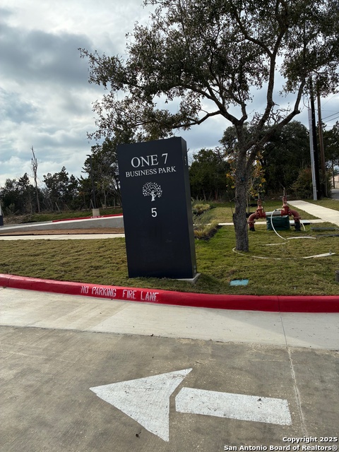 Listing photo id 1 for 5 Coughran  301