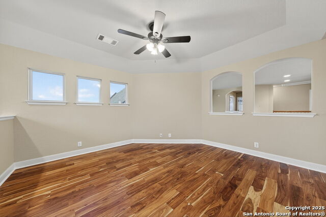 Image 23 of 37 For 13027 Walking Horse