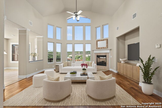 Image 3 of 37 For 13027 Walking Horse