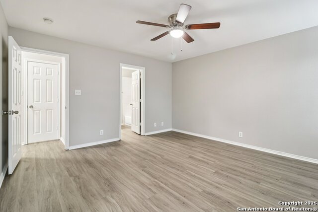 Image 16 of 36 For 15810 Manes Gvn