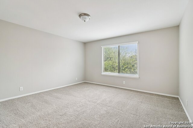 Image 17 of 36 For 15810 Manes Gvn