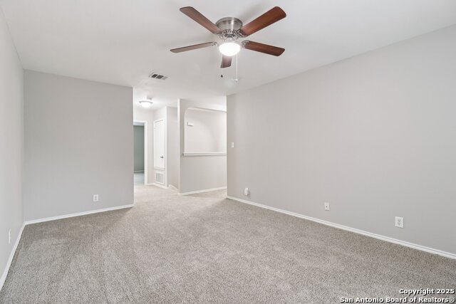 Image 21 of 36 For 15810 Manes Gvn