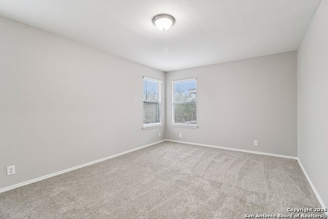 Image 25 of 36 For 15810 Manes Gvn