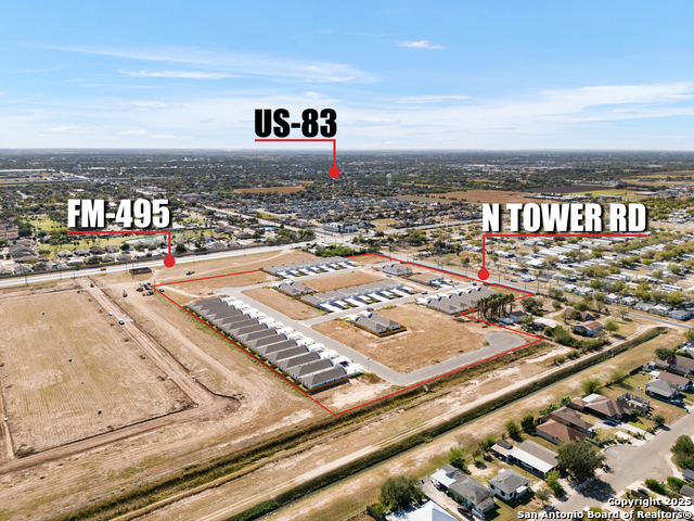 Listing photo id 4 for 428 Frio Lane