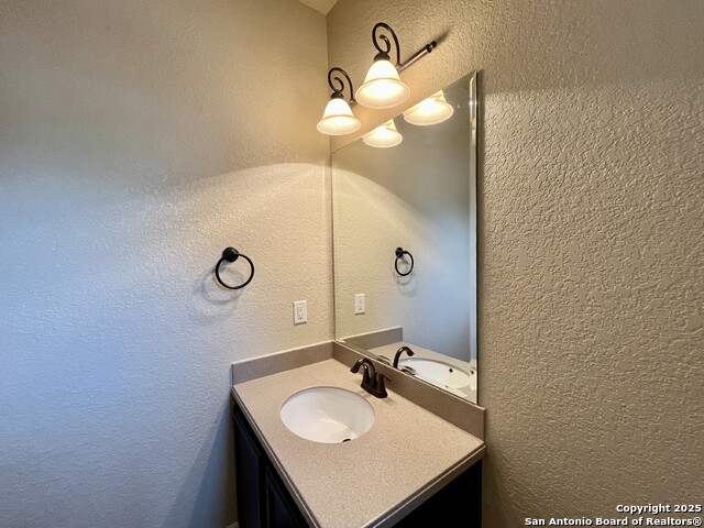 Image 34 of 46 For 8123 Poconos Run