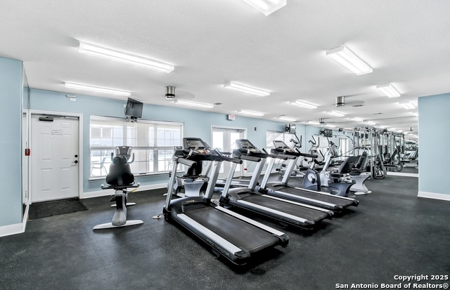 Image 44 of 46 For 8123 Poconos Run