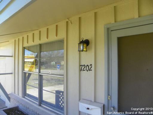 Image 2 of 11 For 7202 Glendora Ave