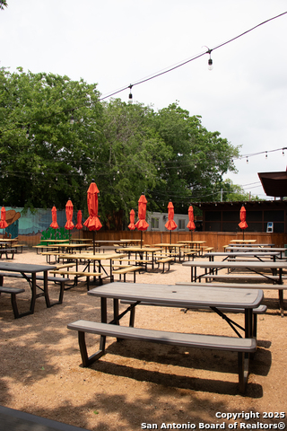 Listing photo id 9 for 2769 Nacogdoches