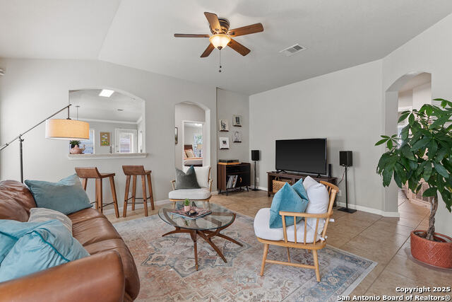 Image 7 of 34 For 2126 Wiltshire