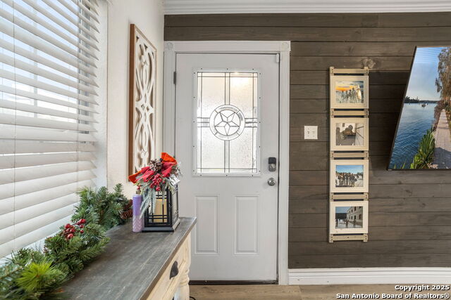 Image 4 of 15 For 243 Yolanda  