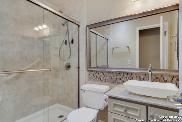 Image 18 of 25 For 4026 Barrington Street