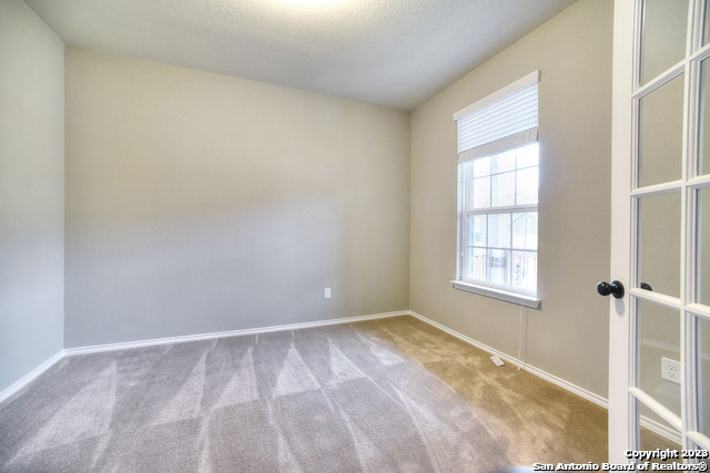 Image 2 of 25 For 1443 Kedros  