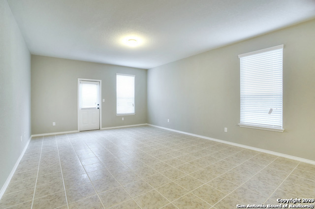 Image 4 of 25 For 1443 Kedros  