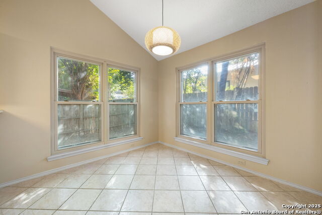 Image 3 of 11 For 2606 Country Square