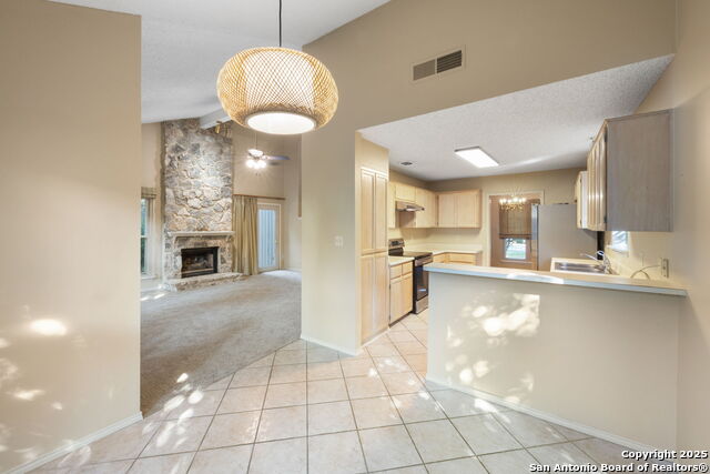 Image 4 of 11 For 2606 Country Square