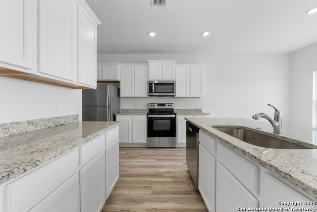 Image 11 of 29 For 16020 Stratford Cove