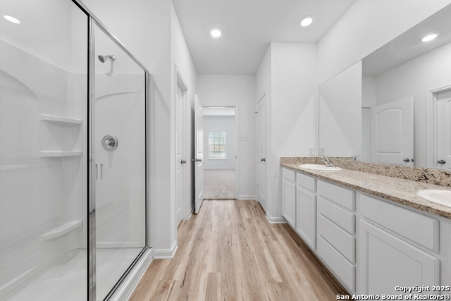 Image 13 of 29 For 16020 Stratford Cove