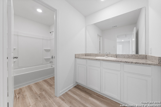 Image 16 of 29 For 16020 Stratford Cove