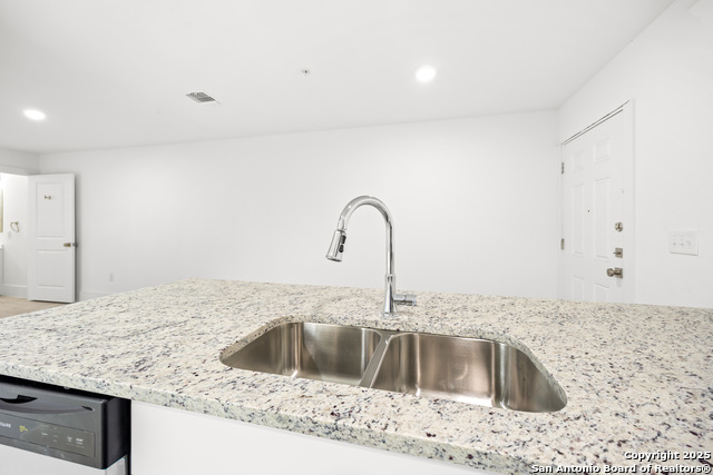 Image 13 of 18 For 138 Ware  1101