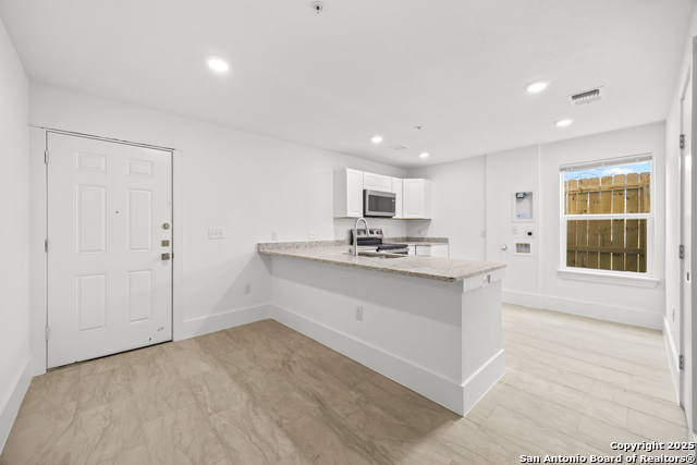 Image 8 of 18 For 138 Ware  1101