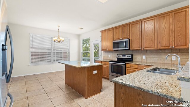 Image 6 of 27 For 21311 Encino Ash