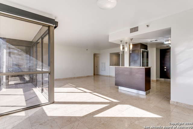 Image 18 of 36 For 7887 Broadway 701