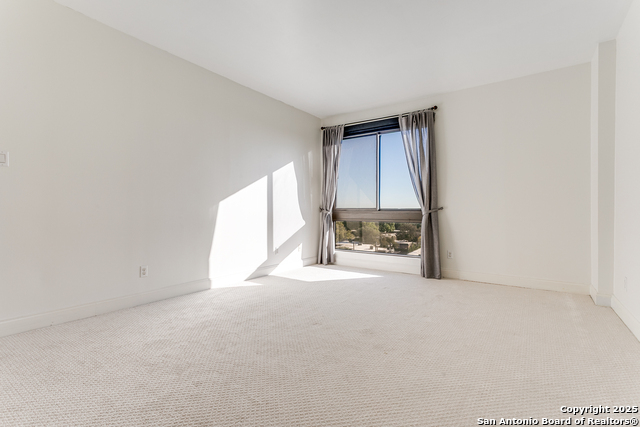 Image 20 of 36 For 7887 Broadway 701