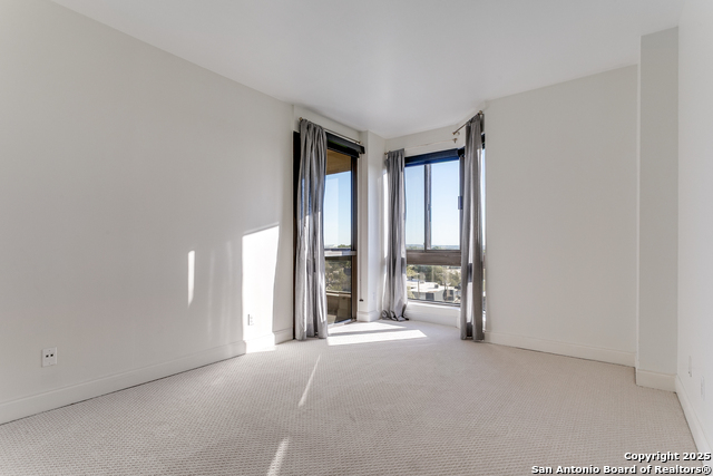 Image 22 of 36 For 7887 Broadway 701