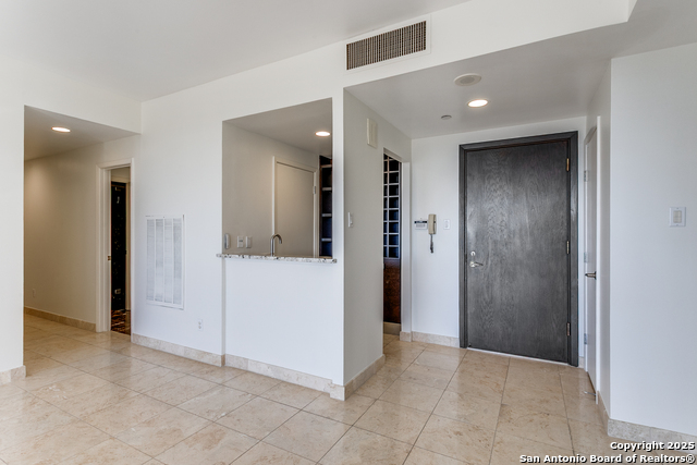 Image 24 of 36 For 7887 Broadway 701