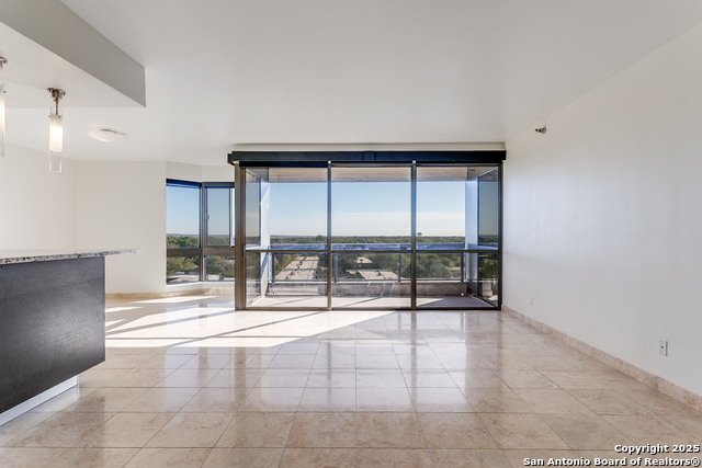 Image 7 of 36 For 7887 Broadway 701