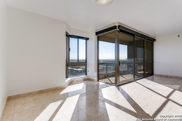 Image 8 of 36 For 7887 Broadway 701