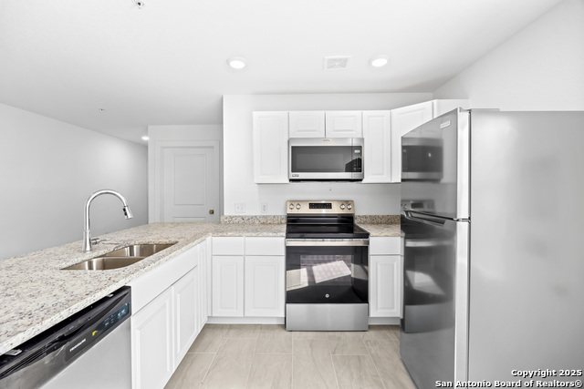 Image 10 of 18 For 138 Ware  1103