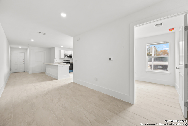 Image 13 of 18 For 138 Ware  1103