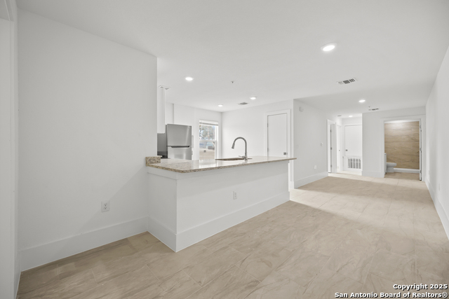 Image 14 of 18 For 138 Ware  1103