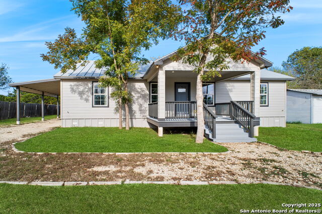 Details for 125 Broken Spur Drive, Bandera, TX 78003