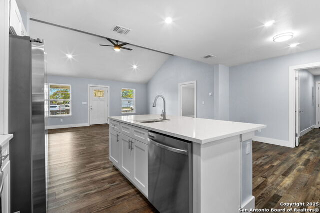 Image 15 of 31 For 125 Broken Spur Drive