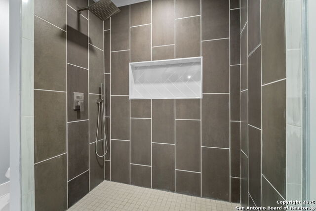 Image 21 of 31 For 125 Broken Spur Drive